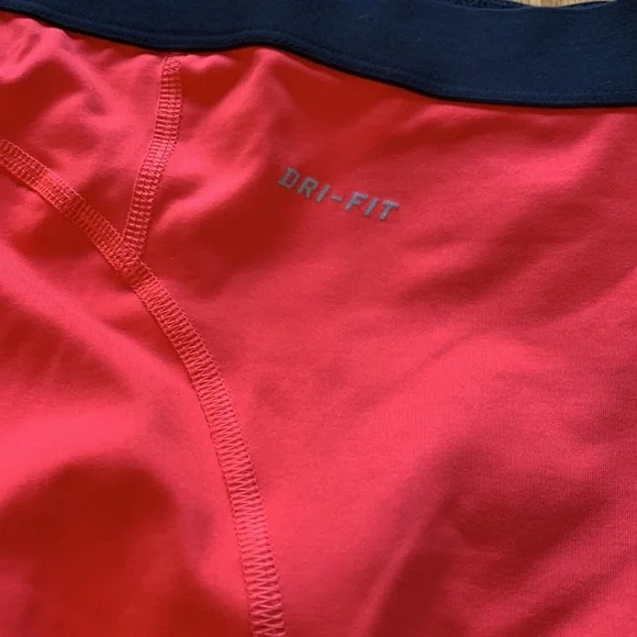 Nike Girls Capri Leggings - Picture 6 of 6